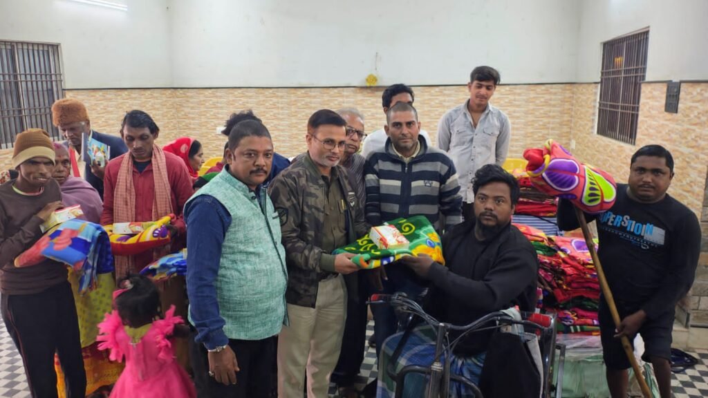 झारखंड स्थापना दिवस की रजत जयंती पर दिव्यांगजनों के बीच कम्बल वितरण झारखंड स्थापना दिवस की रजत जयंती पर दिव्यांगजनों के बीच कम्बल वितरण