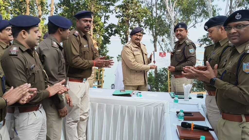 नए साल में बोकारो पुलिस करेगीऔर बेहतर पुलिसिंग:एसपी हरविंदर सिंह नए साल में बोकारो पुलिस करेगीऔर बेहतर पुलिसिंग:एसपी हरविंदर सिंह