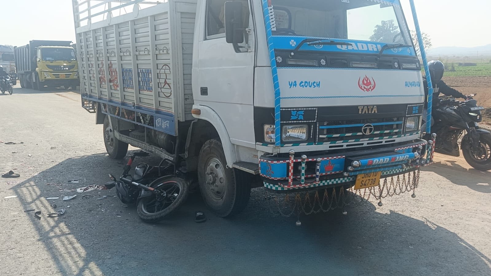 पलामू में दर्दनाक हादसा: ट्रक–बाइक टक्कर में एक की मौत, दो जिंदगी से जूझ रहे पलामू में दर्दनाक हादसा: ट्रक–बाइक टक्कर में एक की मौत, दो जिंदगी से जूझ रहे