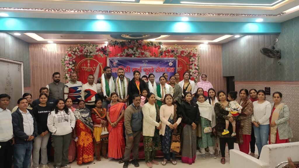 कदमा में याद की गयीं सावित्रीबाई फुले कदमा में याद की गयीं सावित्रीबाई फुले