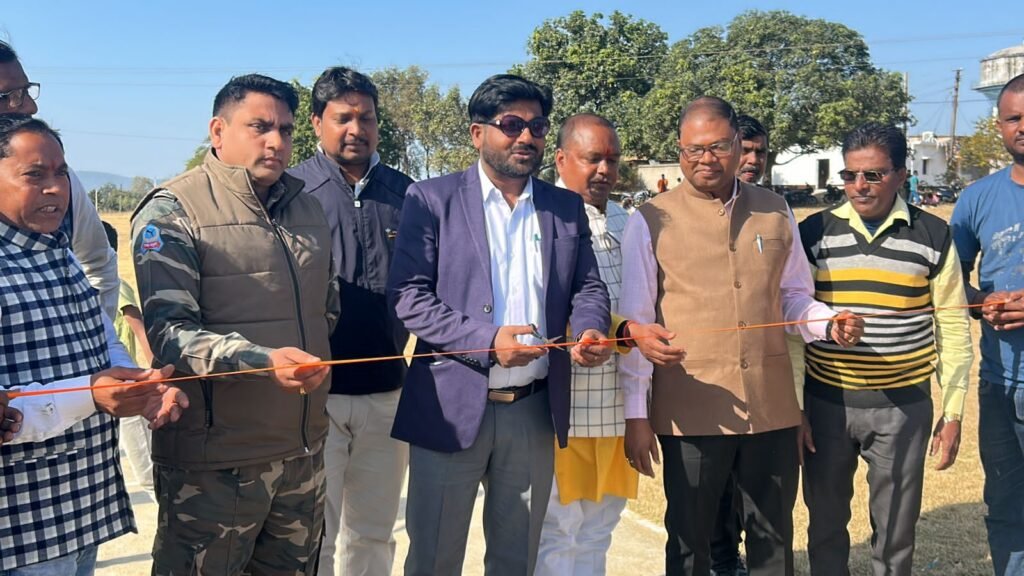 डब्लू भैया मेमोरियल क्रिकेट टी-10 टूर्नामेंट के चौथे सीजन का भव्य शुभारंभ, सदमा-11 ने पहले मुकाबले में दर्ज की शानदार जीत डब्लू भैया मेमोरियल क्रिकेट टी-10 टूर्नामेंट के चौथे सीजन का भव्य शुभारंभ, सदमा-11 ने पहले मुकाबले में दर्ज की शानदार जीत