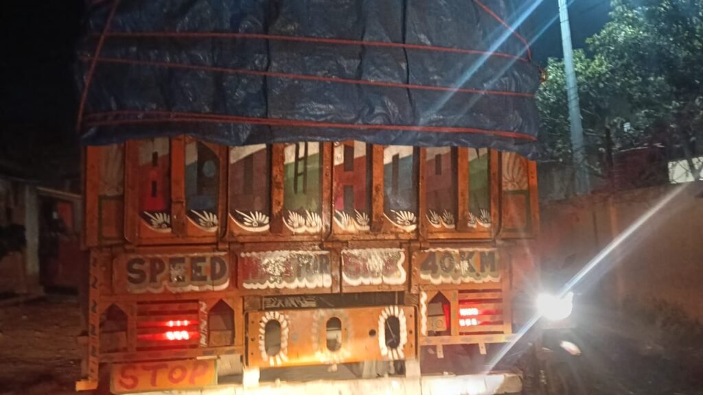गोमिया पुलिस ने 30 टन अवैध कोयला लदा ट्रक पकड़ा, चालक फरार गोमिया पुलिस ने 30 टन अवैध कोयला लदा ट्रक पकड़ा, चालक फरार