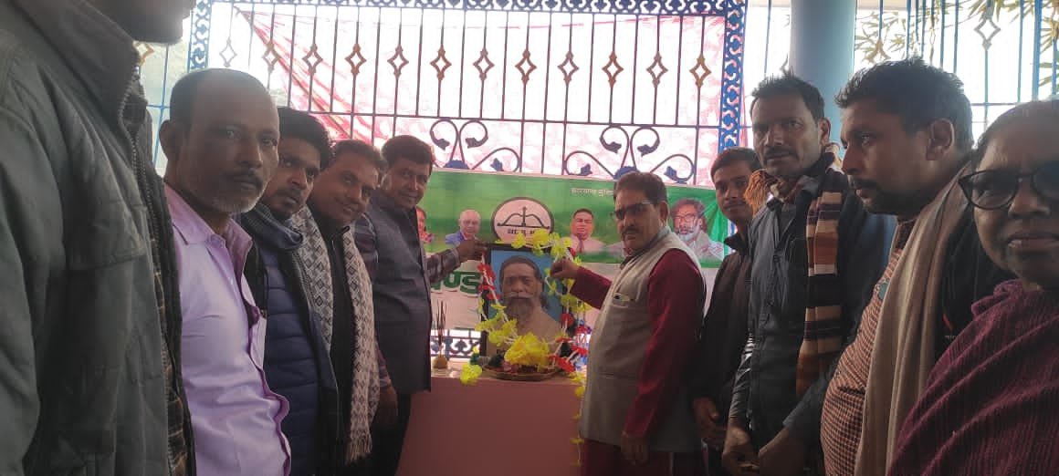 पलासबोना में मनाई गई स्व वीर शिबू सोरेन की जयंती