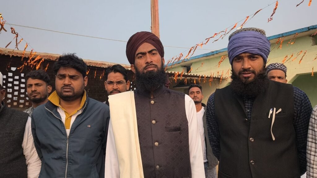 सतबरवा प्रखंड के ताबर मदरसे में 77वें गणतंत्र दिवस हर्षोल्लास के साथ मनाया गया।