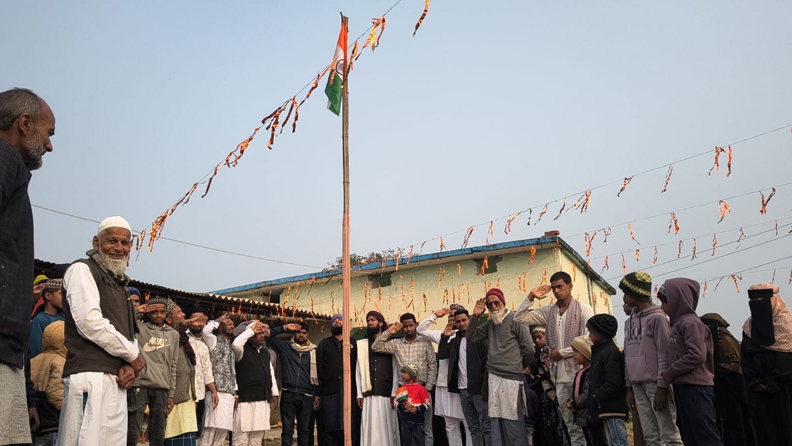 सतबरवा प्रखंड के ताबर मदरसे में 77वें गणतंत्र दिवस हर्षोल्लास के साथ मनाया गया। सतबरवा प्रखंड के ताबर मदरसे में 77वें गणतंत्र दिवस हर्षोल्लास के साथ मनाया गया।