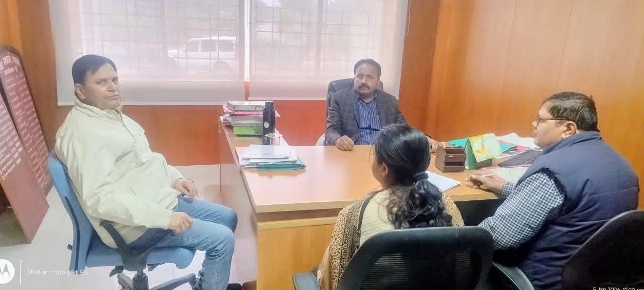 गढ़वा में खाद्य सुरक्षा मामलों में कार्रवाई, तीन दुकानों पर 1.75 लाख का जुर्माना
