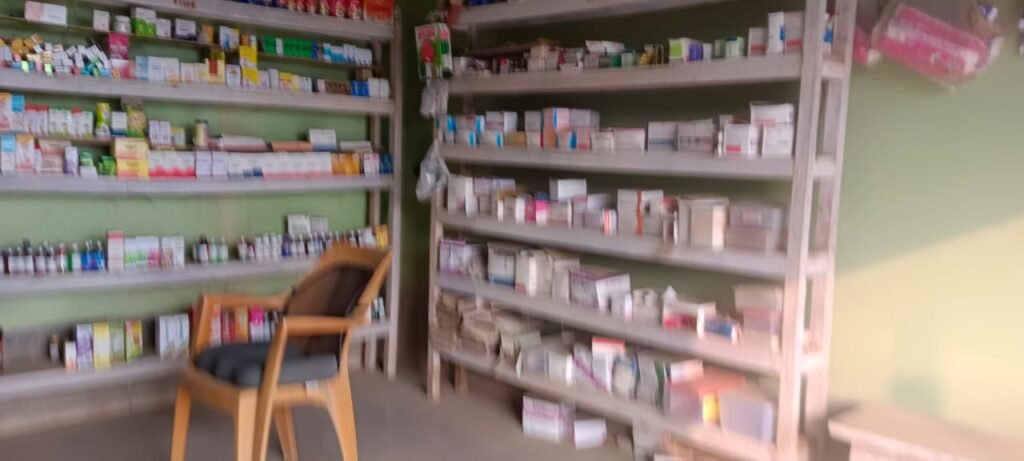 ठंड बढ़ते ही कोटालपोखर क्षेत्र में झोलाछाप चिकित्सकों का बोलबाला,ड्रग्स विभाग की लापरवाही उजागर ठंड बढ़ते ही कोटालपोखर क्षेत्र में झोलाछाप चिकित्सकों का बोलबाला,ड्रग्स विभाग की लापरवाही उजागर