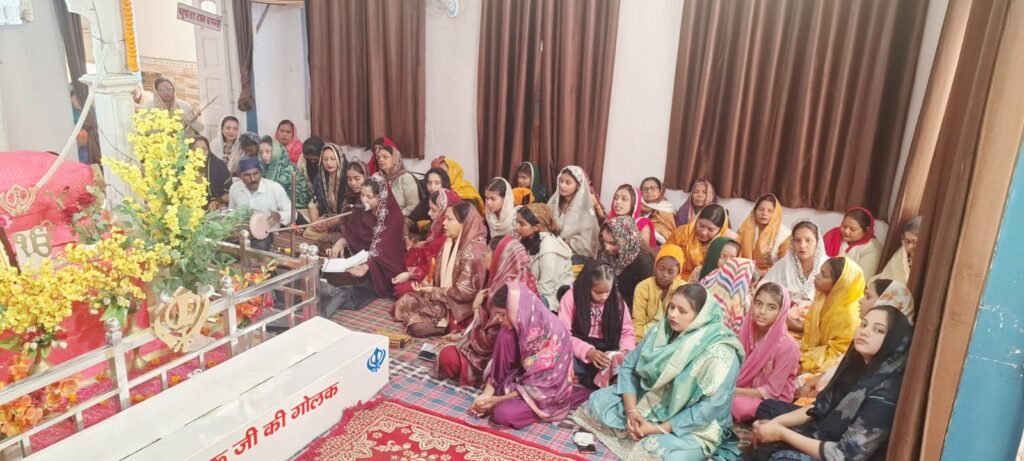 गोमिया गुरुद्वारा साहिब में श्री गुरुगोविंद सिंह जी महाराज का प्रकाश पर्व धूमधाम से मनाया गया गोमिया गुरुद्वारा साहिब में श्री गुरुगोविंद सिंह जी महाराज का प्रकाश पर्व धूमधाम से मनाया गया