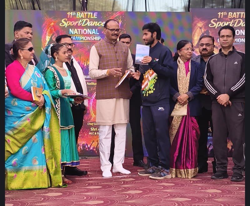 यूपी के उपमुख्यमंत्री बृजेश पाठक ने हरिमोहन सिंह को किया सम्मानित, मुंगेर के लिए गौरव का क्षण यूपी के उपमुख्यमंत्री बृजेश पाठक ने हरिमोहन सिंह को किया सम्मानित, मुंगेर के लिए गौरव का क्षण