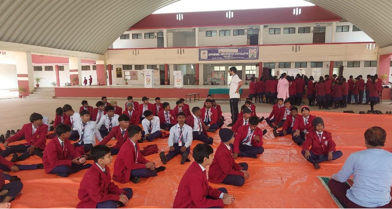 नवोदय विद्यालय तेलियापोखर एवं बागशीशा में विशेष स्वास्थ्य शिविर का आयोजन।