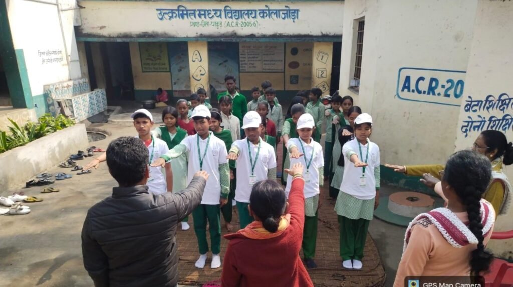 आयुष विभाग की पहल:उत्क्रमित मध्य विद्यालय कोलाजोड़ा के 05 छात्र बने“योग मित्र” आयुष विभाग की पहल:उत्क्रमित मध्य विद्यालय कोलाजोड़ा के 05 छात्र बने“योग मित्र”