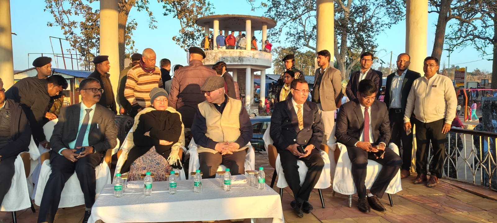 माननीय मुख्य न्यायाधीश,झारखण्ड उच्च न्यायालय का लातेहार जिले के पर्यटन स्थलों का भ्रमण माननीय मुख्य न्यायाधीश,झारखण्ड उच्च न्यायालय का लातेहार जिले के पर्यटन स्थलों का भ्रमण