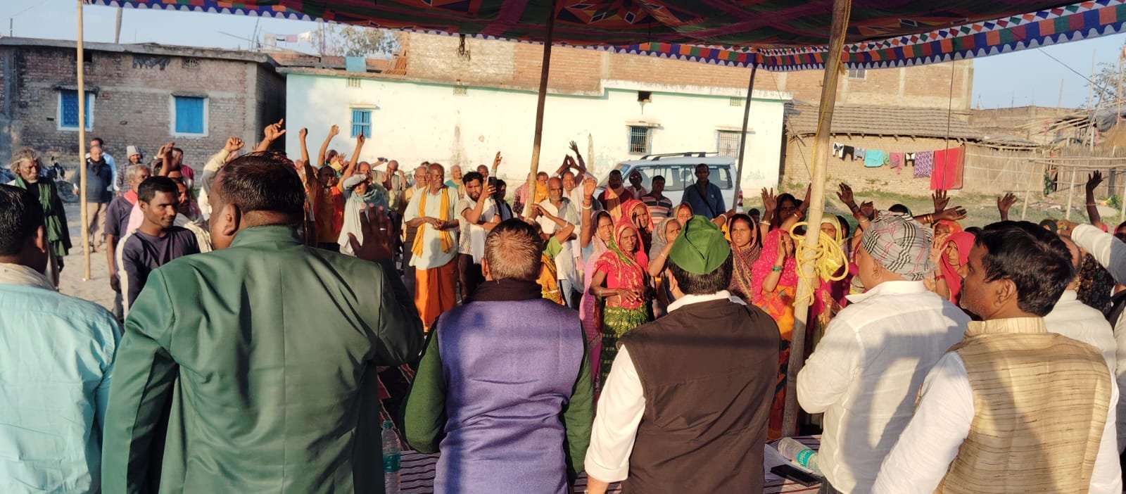 कर्पूरी ठाकुर जयंती पखवाड़ा कार्यक्रम में शामिल हुए राजद जिलाध्यक्ष चंद्रशेखर प्रसाद यादव