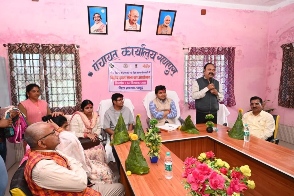उपायुक्त मनीष कुमार ने गणपुरा पंचायत भवन का किया निरीक्षण, आमजनों से सीधा संवाद कर विकास योजनाओं की दी जानकारी उपायुक्त मनीष कुमार ने गणपुरा पंचायत भवन का किया निरीक्षण, आमजनों से सीधा संवाद कर विकास योजनाओं की दी जानकारी