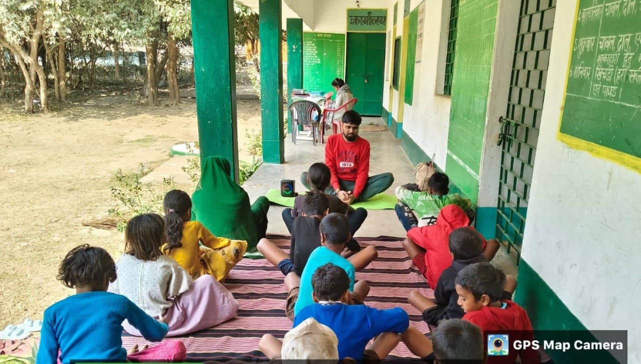 स्वास्थ्य जागरूकता के लिए आयुष विभाग ने आमजन को दिया योग का प्रशिक्षण स्वास्थ्य जागरूकता के लिए आयुष विभाग ने आमजन को दिया योग का प्रशिक्षण