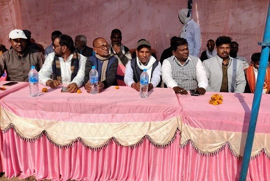 दोमुहान नदी तट पर आयोजित दो दिवसीय मकर संक्रांति मेले का विधायक ने किया उद्घाटन