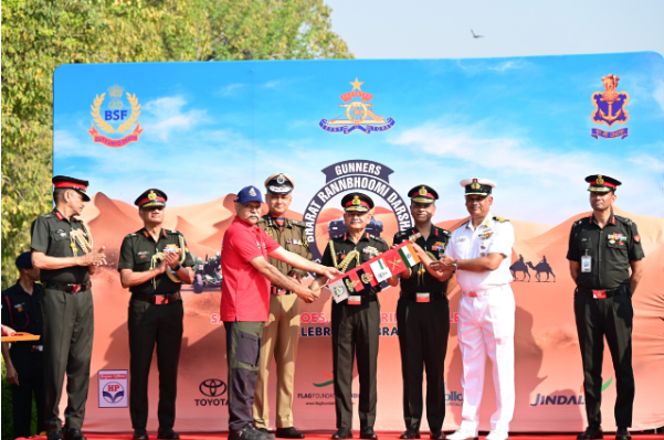 भारत रणभूमि दर्शन अभियान का समापन, सेना प्रमुख ने राष्ट्रीय युद्ध स्मारक पर किया ध्वजारोहण भारत रणभूमि दर्शन अभियान का समापन, सेना प्रमुख ने राष्ट्रीय युद्ध स्मारक पर किया ध्वजारोहण