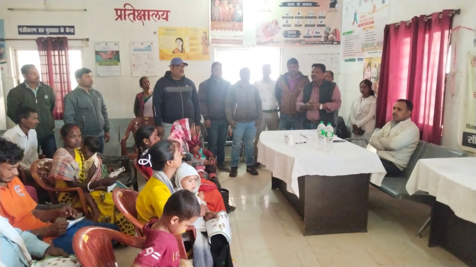 घाघरा में फलेरिया उन्मूलन अभियान शुरू, बीडीओ ने दवा खाकर दिया जागरूकता संदेश घाघरा में फलेरिया उन्मूलन अभियान शुरू, बीडीओ ने दवा खाकर दिया जागरूकता संदेश