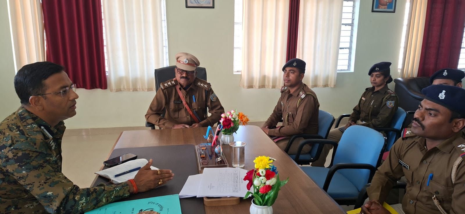 संवेदनशील,पारदर्शी एवं संतोषजनक पुलिस सेवा प्रदान करें:डीआईजी