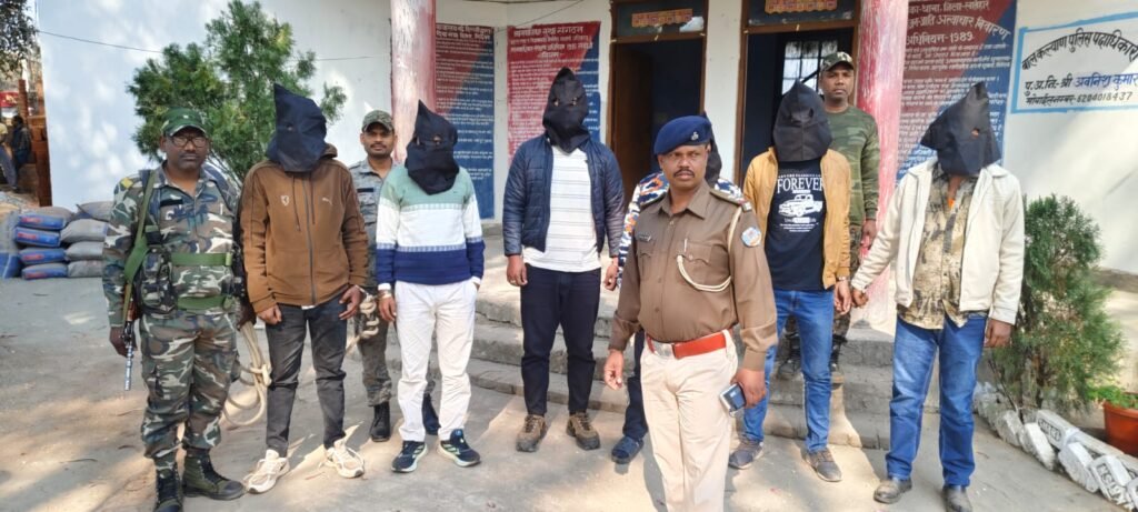 मनिका:जमीन विवाद में खूनी झड़प, छह आरोपी गिरफ्तार; दो वाहन जब्त मनिका:जमीन विवाद में खूनी झड़प, छह आरोपी गिरफ्तार; दो वाहन जब्त