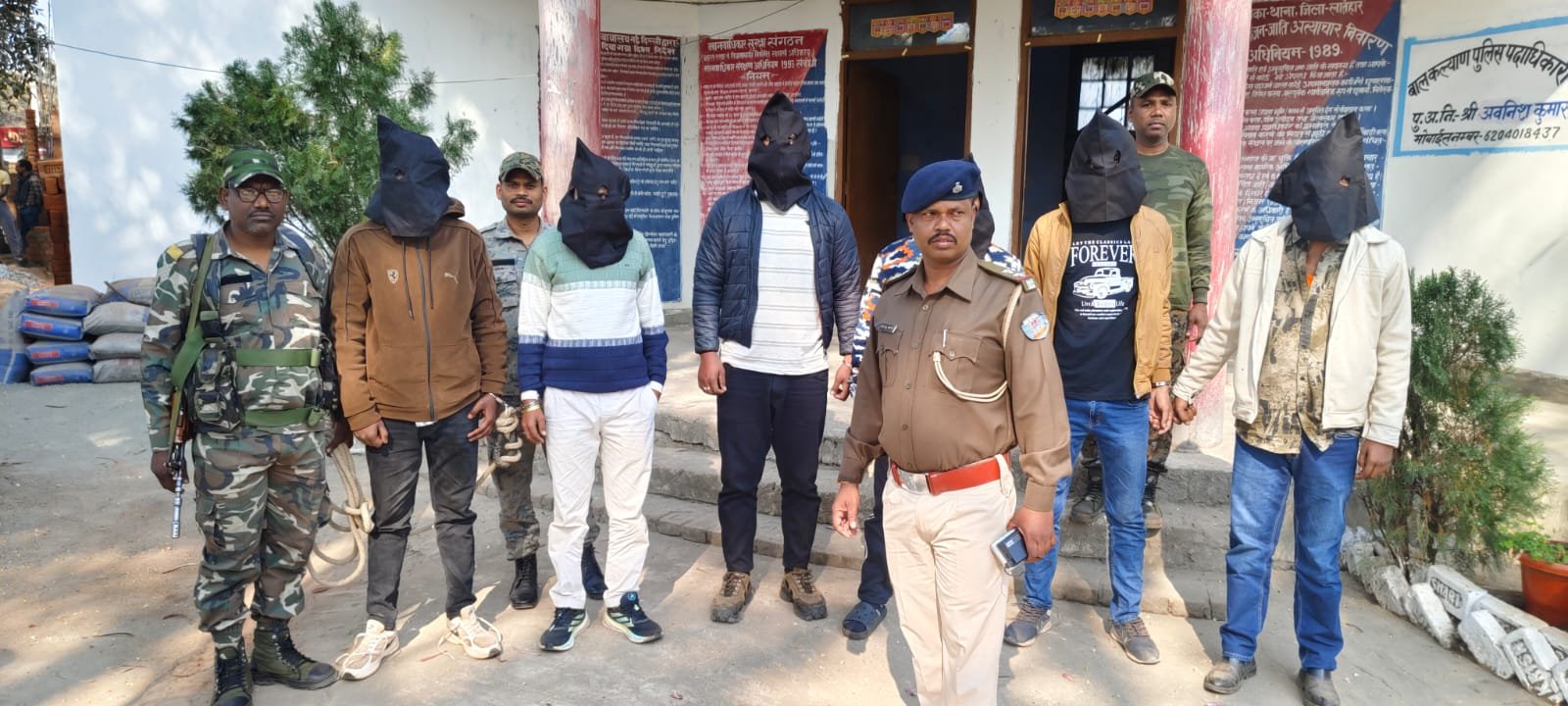 मनिका:जमीन विवाद में खूनी झड़प, छह आरोपी गिरफ्तार; दो वाहन जब्त मनिका:जमीन विवाद में खूनी झड़प, छह आरोपी गिरफ्तार; दो वाहन जब्त