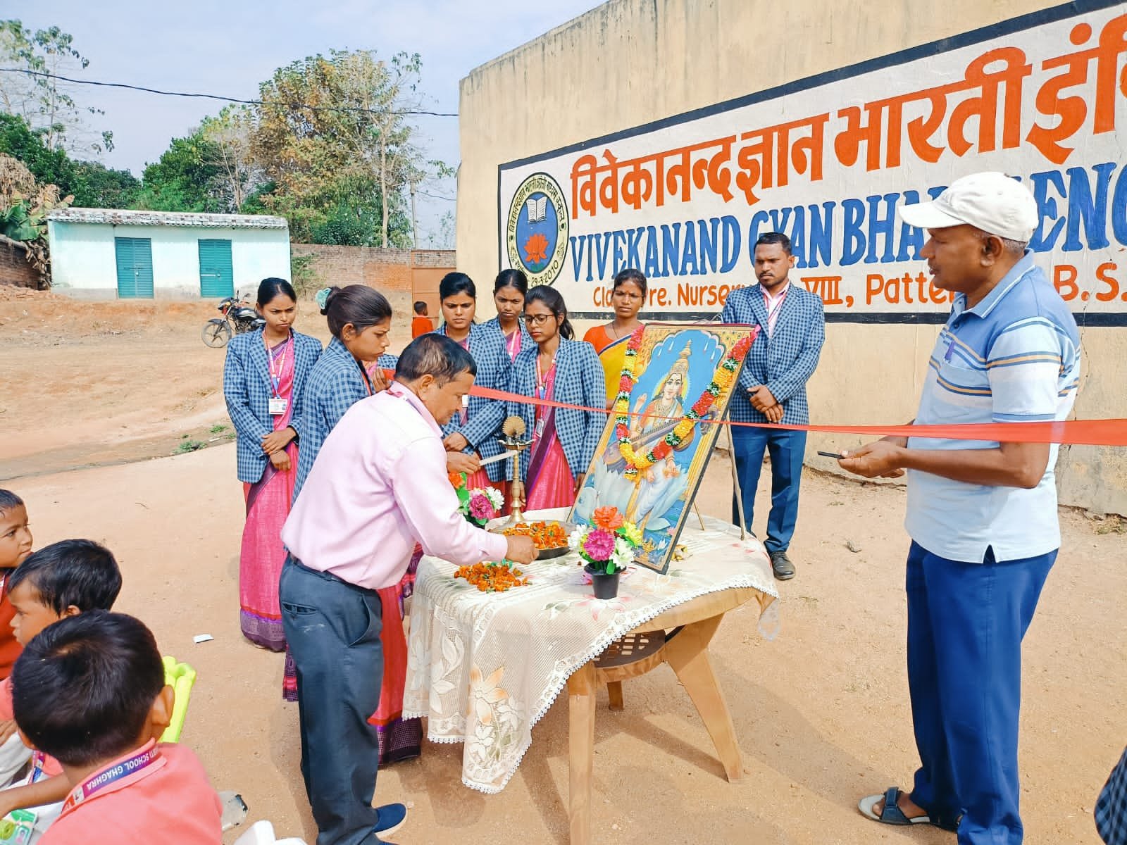 Gumla News:विवेकानंद ज्ञान भारती इंग्लिश मीडियम स्कूल घाघरा में प्ले क्लास का शुभारंभ