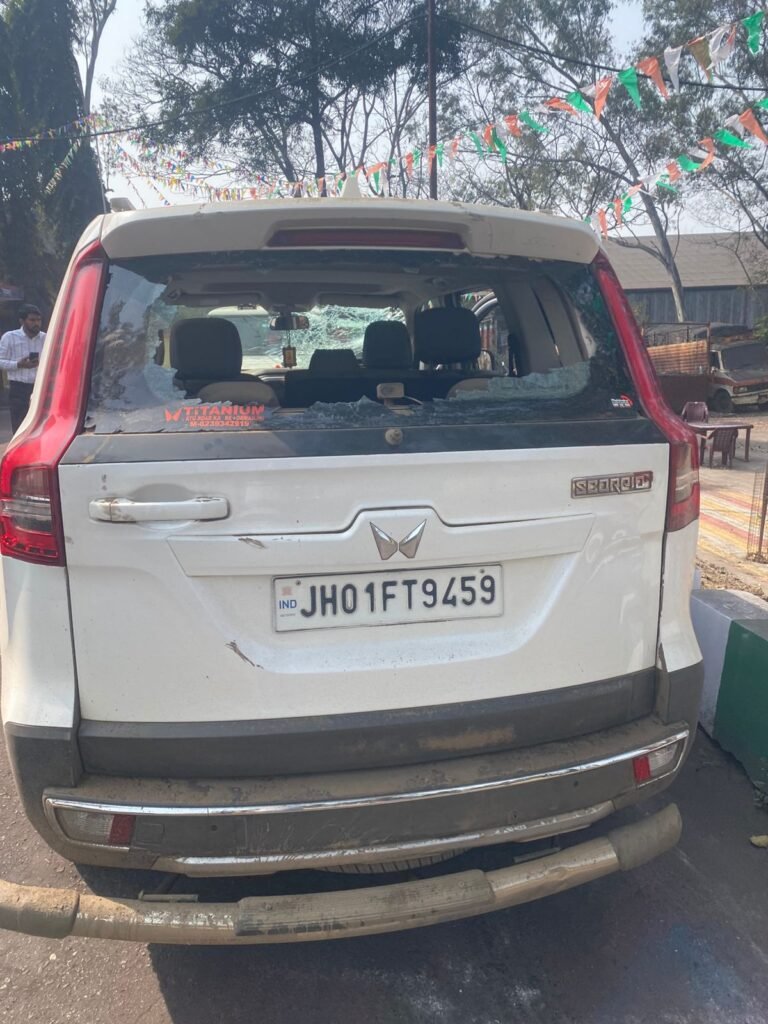 अवैध कोयला खनन स्थल के पास हमला, वाहन चालक समेत दो को पीटा,लूटपाट अवैध कोयला खनन स्थल के पास हमला, वाहन चालक समेत दो को पीटा,लूटपाट