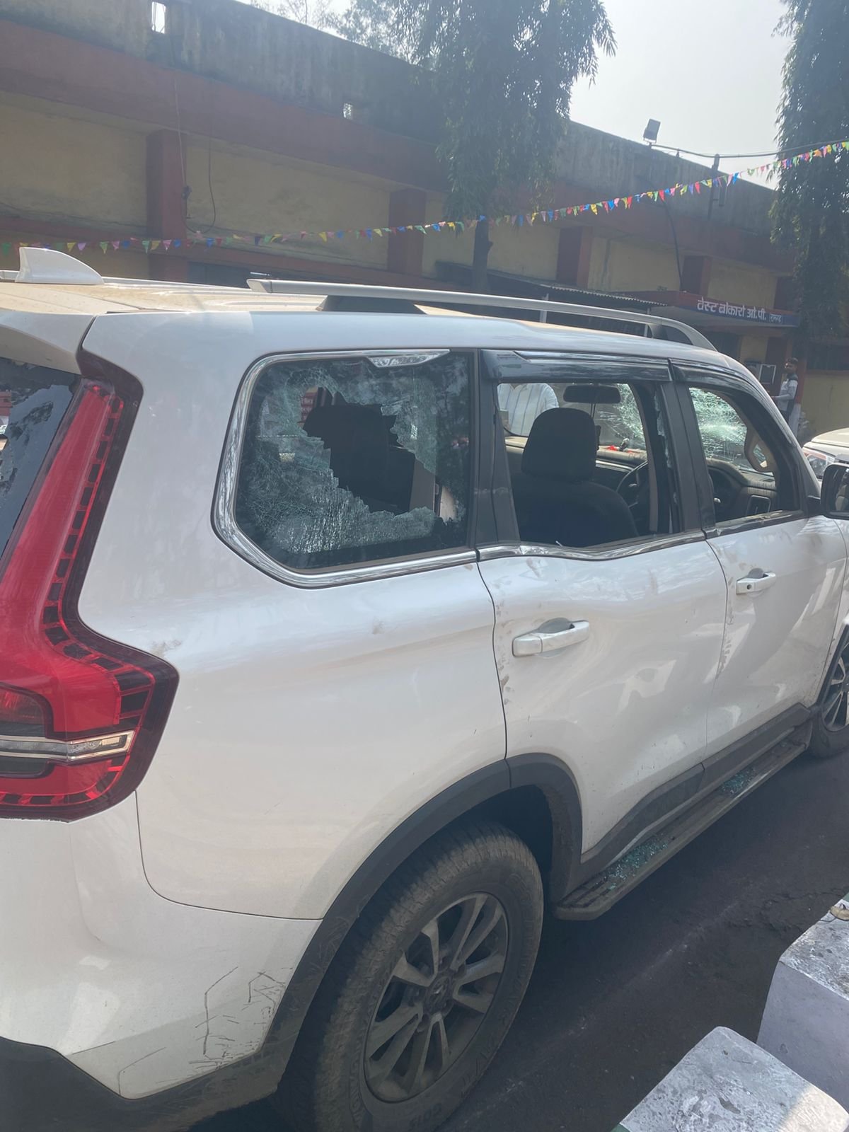 अवैध कोयला खनन स्थल के पास हमला, वाहन चालक समेत दो को पीटा,लूटपाट अवैध कोयला खनन स्थल के पास हमला, वाहन चालक समेत दो को पीटा,लूटपाट