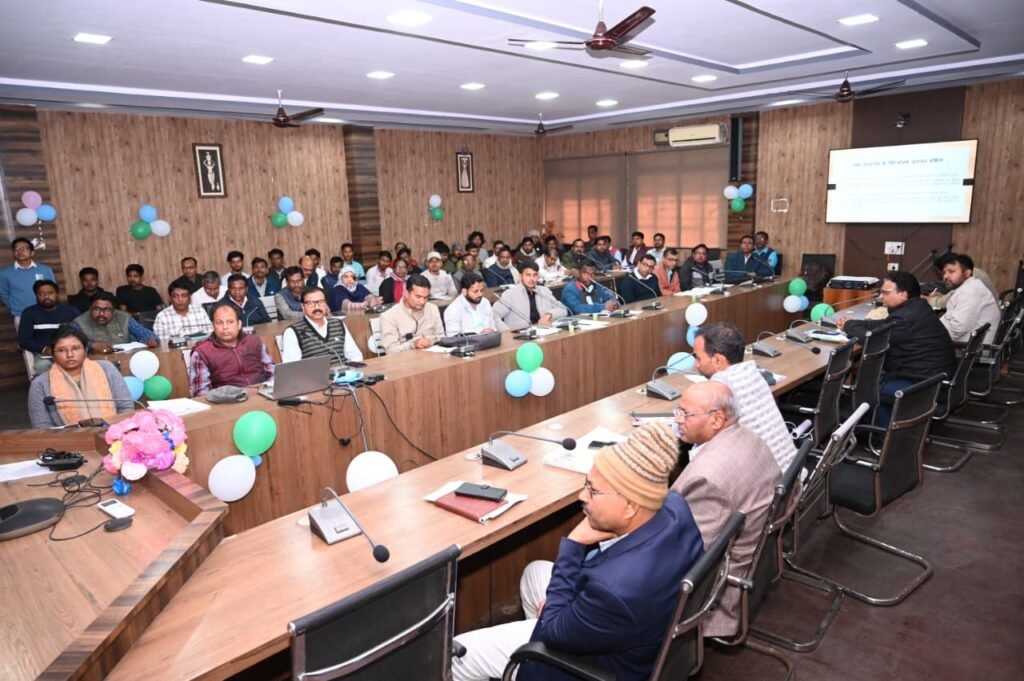 नगर निकाय चुनाव को लेकर विभिन्न टीमों को दिया गया प्रशिक्षण