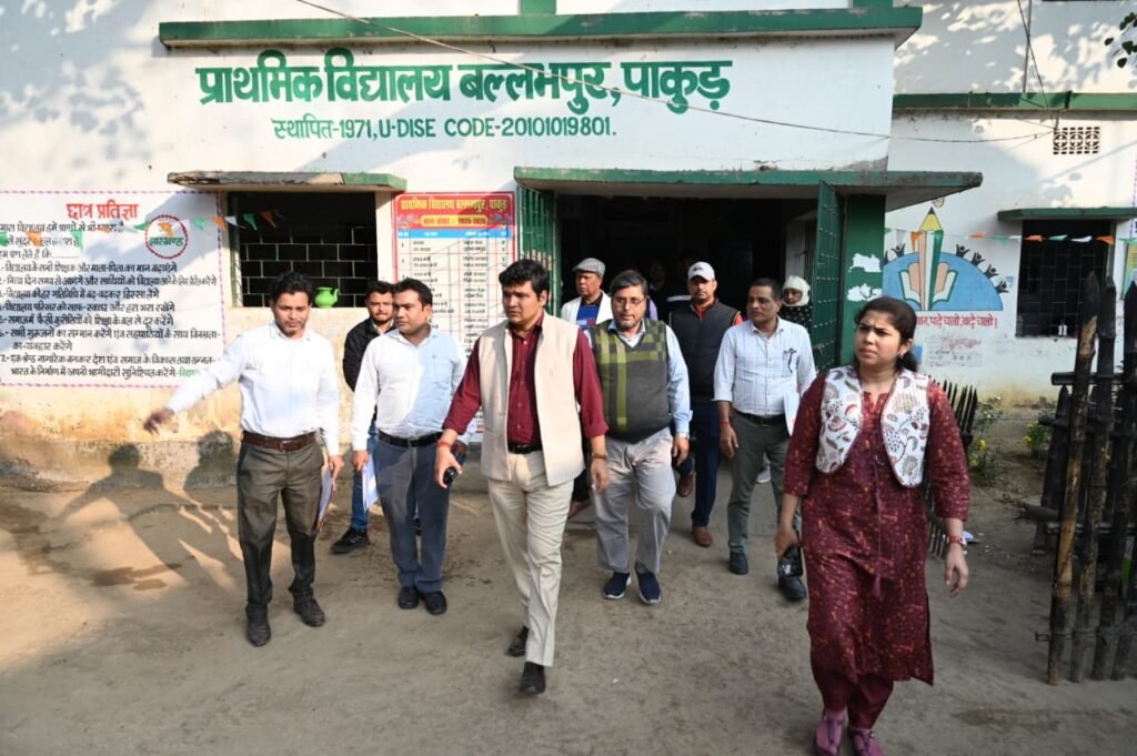 नगर निकाय चुनाव को लेकर जिला निर्वाचन पदाधिकारी एवं पुलिस अधीक्षक ने संवेदनशील मतदान केंद्रों का किया निरीक्षण नगर निकाय चुनाव को लेकर जिला निर्वाचन पदाधिकारी एवं पुलिस अधीक्षक ने संवेदनशील मतदान केंद्रों का किया निरीक्षण