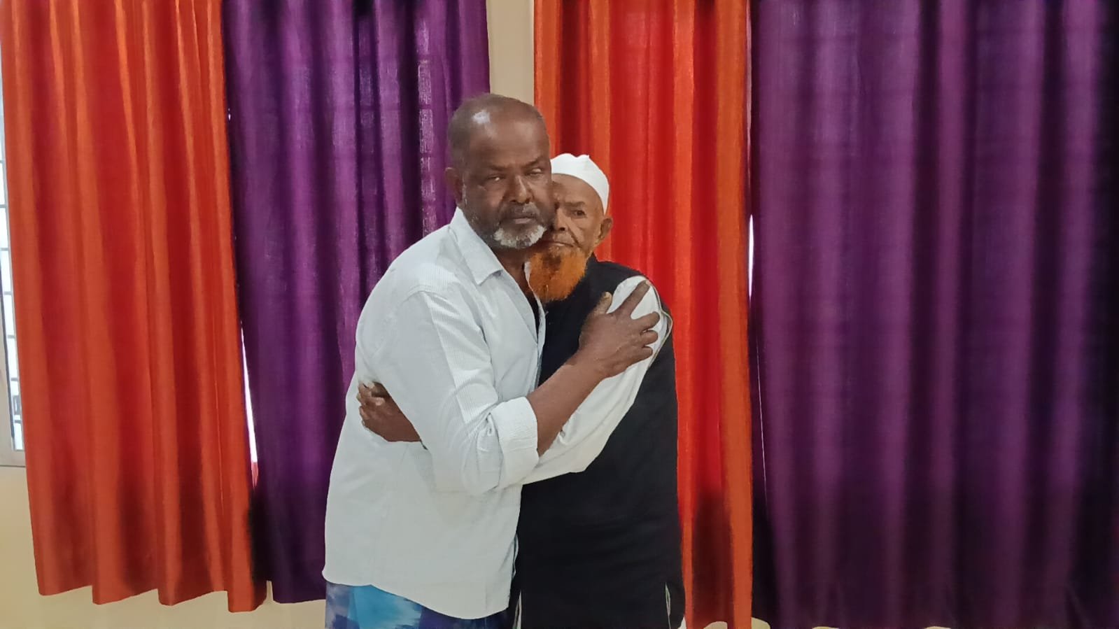 प्रधान न्यायाधीश रजनीकांत पाठक के प्रयास से बुजुर्ग पिता-पुत्र का वर्षों पुराना विवाद समाप्त प्रधान न्यायाधीश रजनीकांत पाठक के प्रयास से बुजुर्ग पिता-पुत्र का वर्षों पुराना विवाद समाप्त