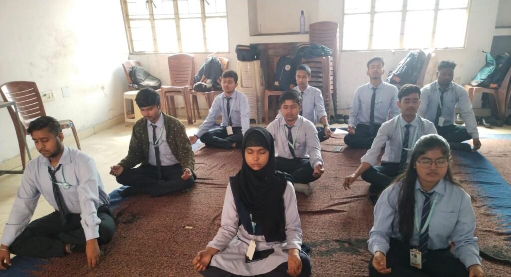 आयुष विभाग ने स्वास्थ्य जागरूकता के लिए 40 स्थानों पर कराया योग प्रशिक्षण आयुष विभाग ने स्वास्थ्य जागरूकता के लिए 40 स्थानों पर कराया योग प्रशिक्षण