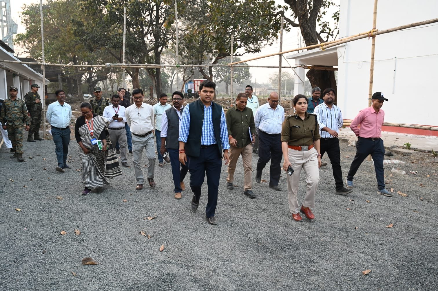 नगरपालिका चुनाव 2026 की तैयारियों का निरीक्षण: पोलिंग पार्टी डिस्पैच व मतगणना व्यवस्था पर अधिकारियों ने दिए दिशा-निर्देश नगरपालिका चुनाव 2026 की तैयारियों का निरीक्षण: पोलिंग पार्टी डिस्पैच व मतगणना व्यवस्था पर अधिकारियों ने दिए दिशा-निर्देश