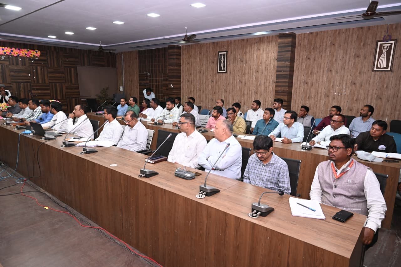 अवैध खनन पर सख्ती: जिला स्तरीय खनन टास्क फोर्स की बैठक संपन्न अवैध खनन पर सख्ती: जिला स्तरीय खनन टास्क फोर्स की बैठक संपन्न