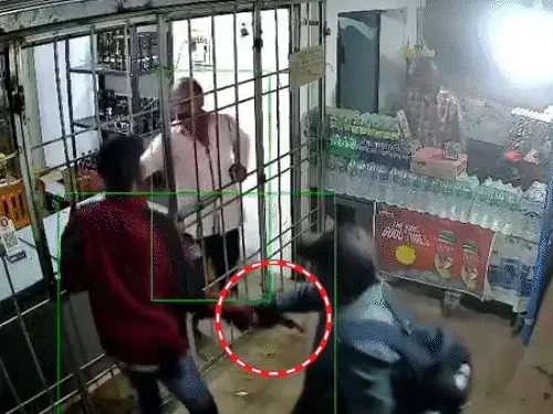 Jharkhand News:रांची के अनगड़ा में शराब दुकान पर फायरिंग,तीन पर आरोप