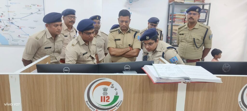 डीआईजी ने सिविल कोर्ट परिसर एवं कंट्रोल रूम का किया निरीक्षण, दिए महत्वपूर्ण निर्देश डीआईजी ने सिविल कोर्ट परिसर एवं कंट्रोल रूम का किया निरीक्षण, दिए महत्वपूर्ण निर्देश