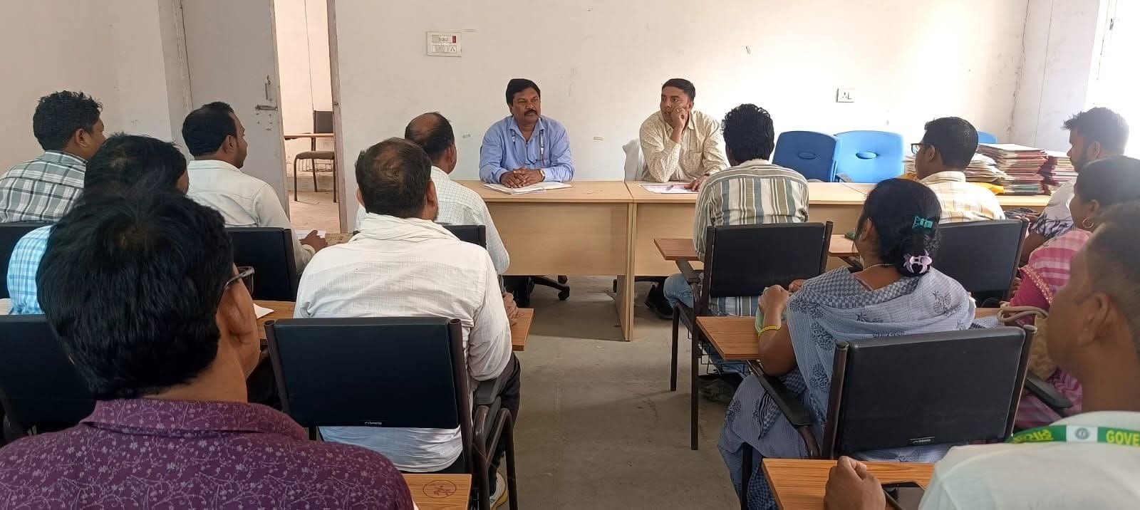 लिट्टीपाड़ा में पंचायत कार्यों की समीक्षा बैठक आयोजित लिट्टीपाड़ा में पंचायत कार्यों की समीक्षा बैठक आयोजित