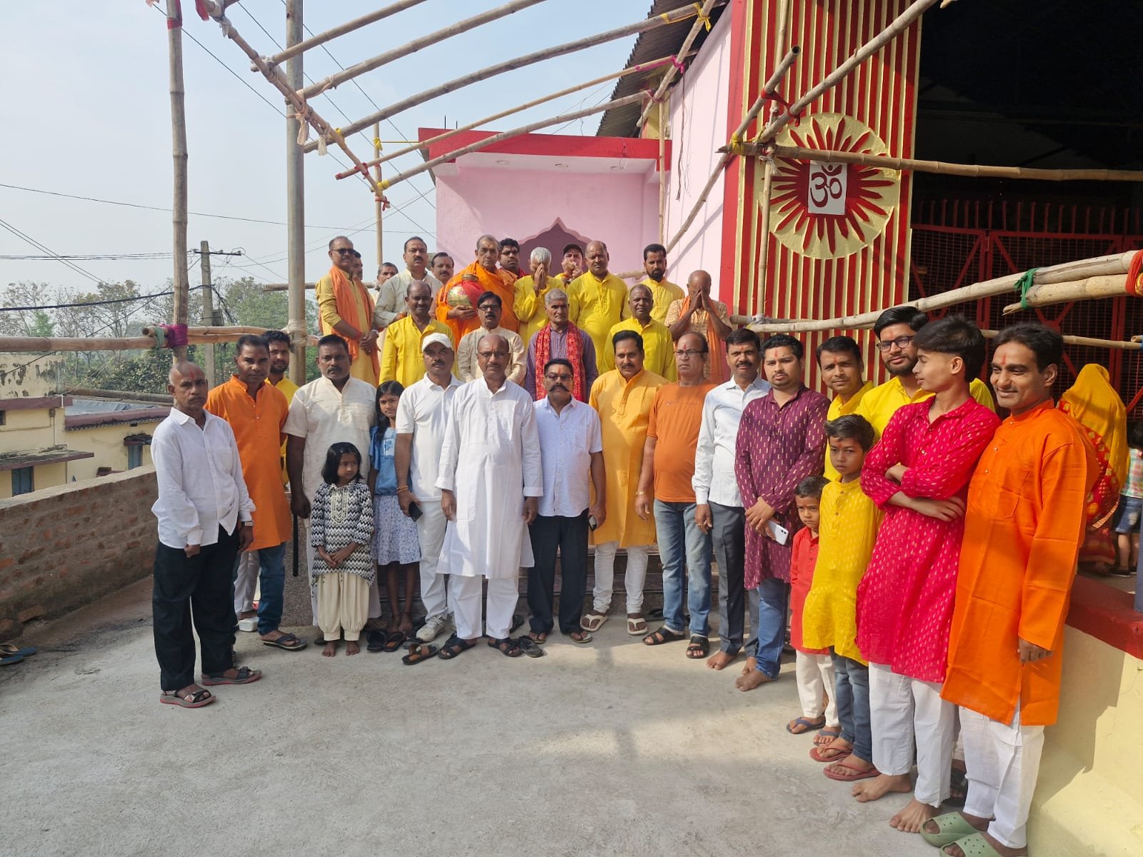 गोमिया क्षेत्र में कलश स्थापना के साथ नवरात्र शुरू, भक्तिमय हुआ माहौल गोमिया क्षेत्र में कलश स्थापना के साथ नवरात्र शुरू, भक्तिमय हुआ माहौल