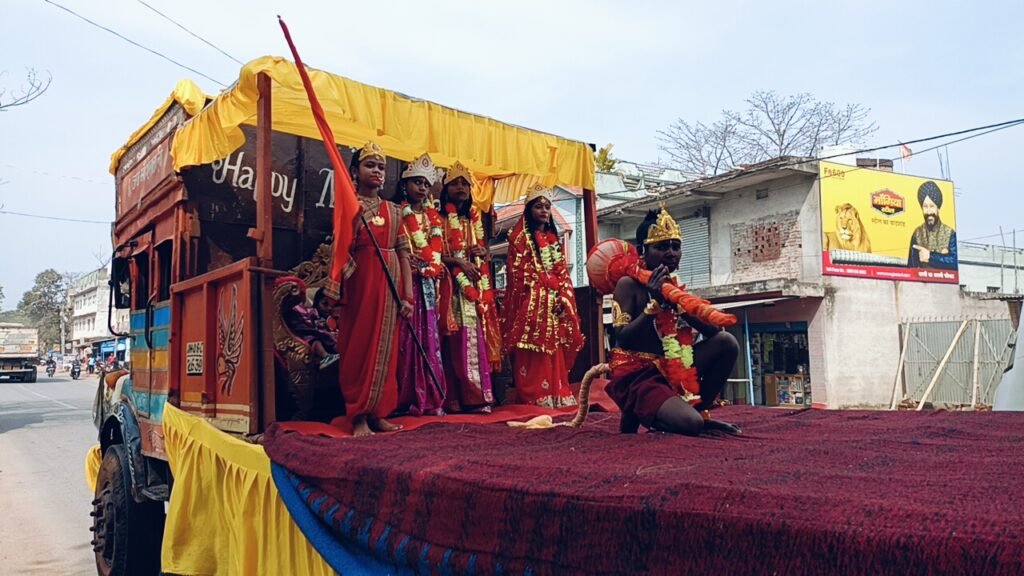हिंदू नववर्ष पर नवडीहा में भव्य झांकी जुलूस, भक्ति में डूबा क्षेत्र