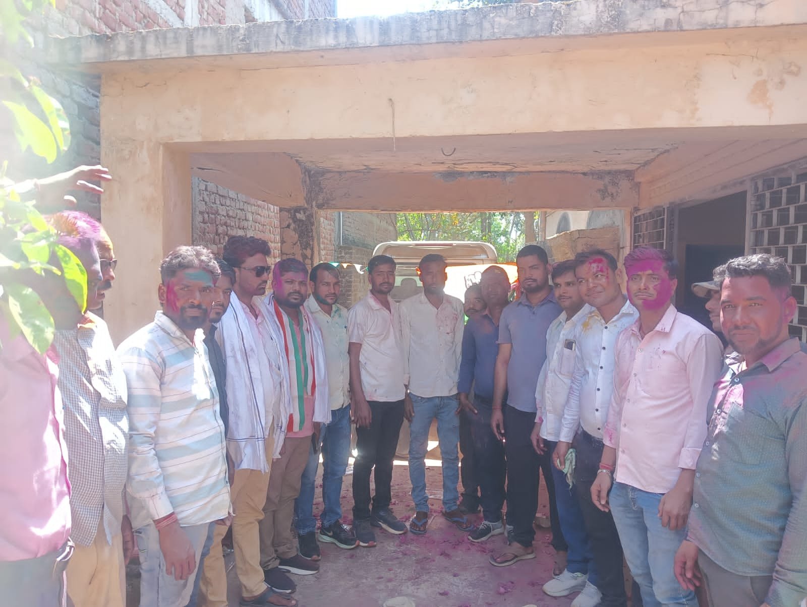 मनिका में युवा कांग्रेस ने पत्रकारों के साथ मनाया होली मिलन समारोह