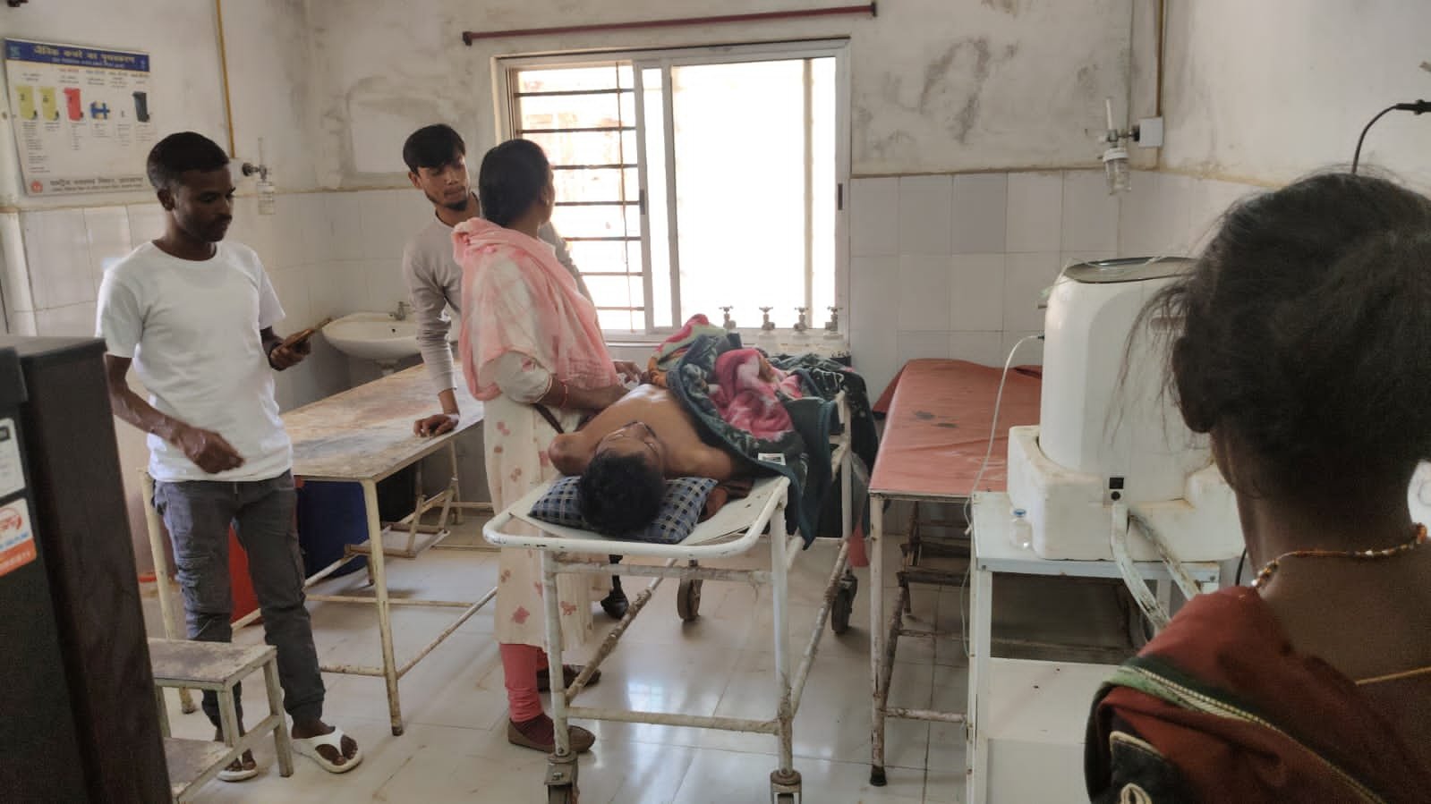घाघरा में युवक ने फांसी लगाकर की आत्महत्या, पुलिस जांच में जुटी घाघरा में युवक ने फांसी लगाकर की आत्महत्या, पुलिस जांच में जुटी