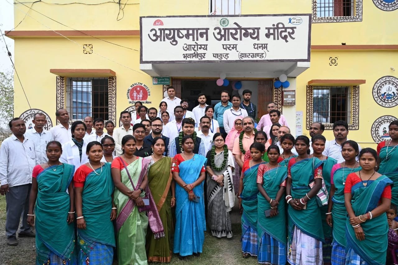 भवानीपुर में आयुष्मान आरोग्य मंदिर का निरीक्षण,स्वास्थ्य सेवाओं का लिया जायजा भवानीपुर में आयुष्मान आरोग्य मंदिर का निरीक्षण,स्वास्थ्य सेवाओं का लिया जायजा