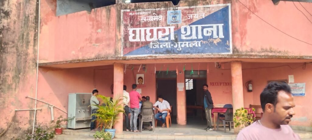 सड़क हादसे में युवक की मौत, बाइक सवार फरार सड़क हादसे में युवक की मौत, बाइक सवार फरार