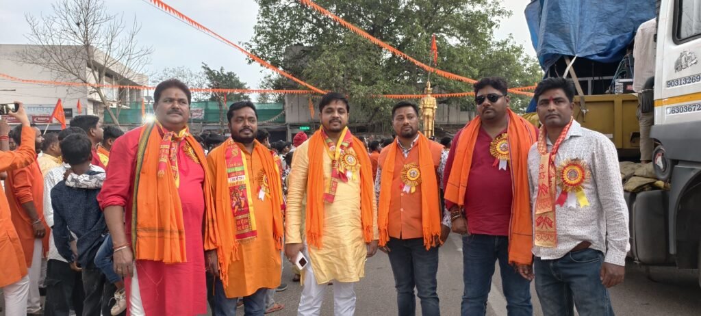 घाघरा में रामनवमी पर अखाड़ों का शानदार प्रदर्शन, आकर्षक झांकियों ने मोहा मन घाघरा में रामनवमी पर अखाड़ों का शानदार प्रदर्शन, आकर्षक झांकियों ने मोहा मन