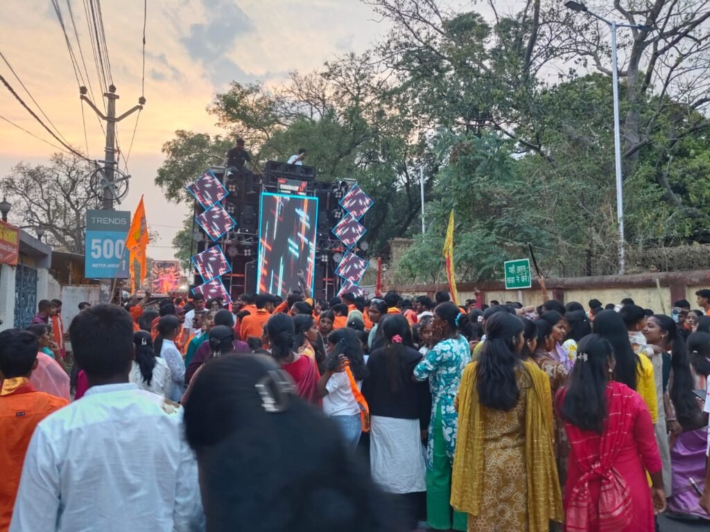 खूंटी में रामनवमी की भव्य शोभा यात्रा निकाली गई खूंटी में रामनवमी की भव्य शोभा यात्रा निकाली गई