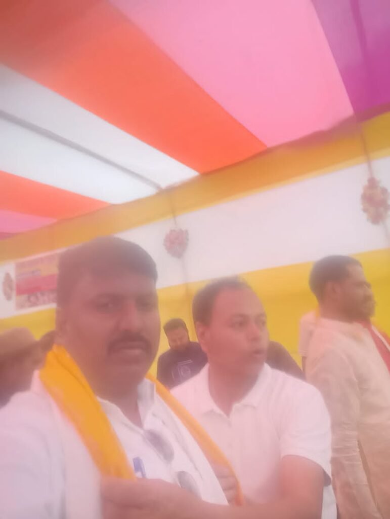 मनिका में रामनवमी का जुलूस शांतिपूर्ण संपन्न, थाना इंस्पेक्टर और थाना प्रभारी ने संभाला कमान