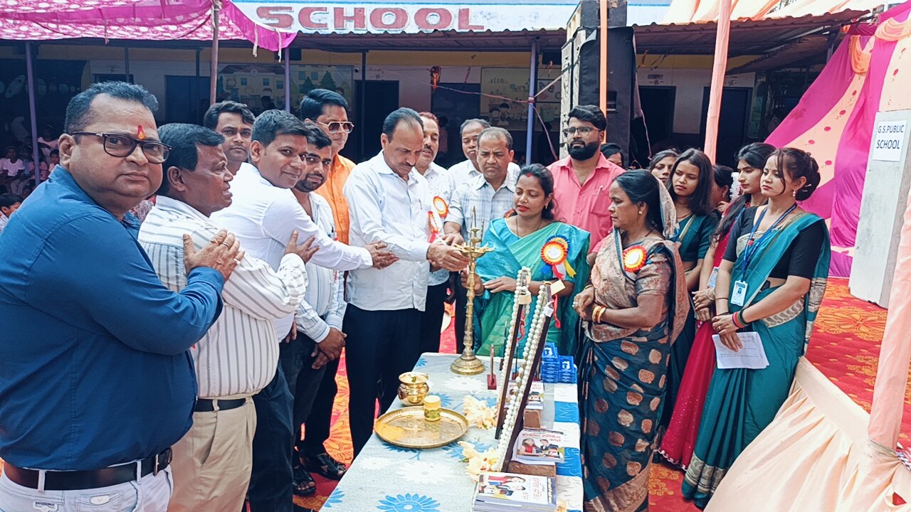 गोपाल साहू पब्लिक स्कूल घाघरा में वार्षिक उत्सव धूमधाम से आयोजित, प्रखंड प्रमुख व दिशा सदस्य हुए शामिल गोपाल साहू पब्लिक स्कूल घाघरा में वार्षिक उत्सव धूमधाम से आयोजित, प्रखंड प्रमुख व दिशा सदस्य हुए शामिल