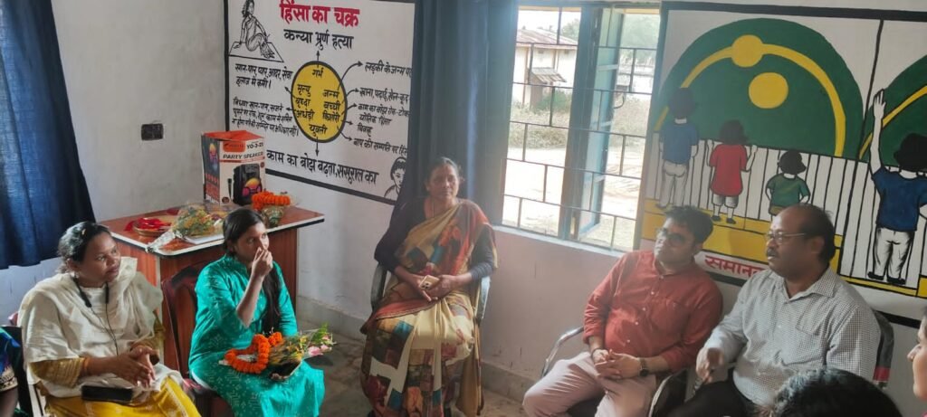 Dumka News:जामा प्रखंड के मोहुलबाना संकुल में जेंडर रिसोर्स सेंटर (GRC) का शुभारंभ Dumka News:जामा प्रखंड के मोहुलबाना संकुल में जेंडर रिसोर्स सेंटर (GRC) का शुभारंभ