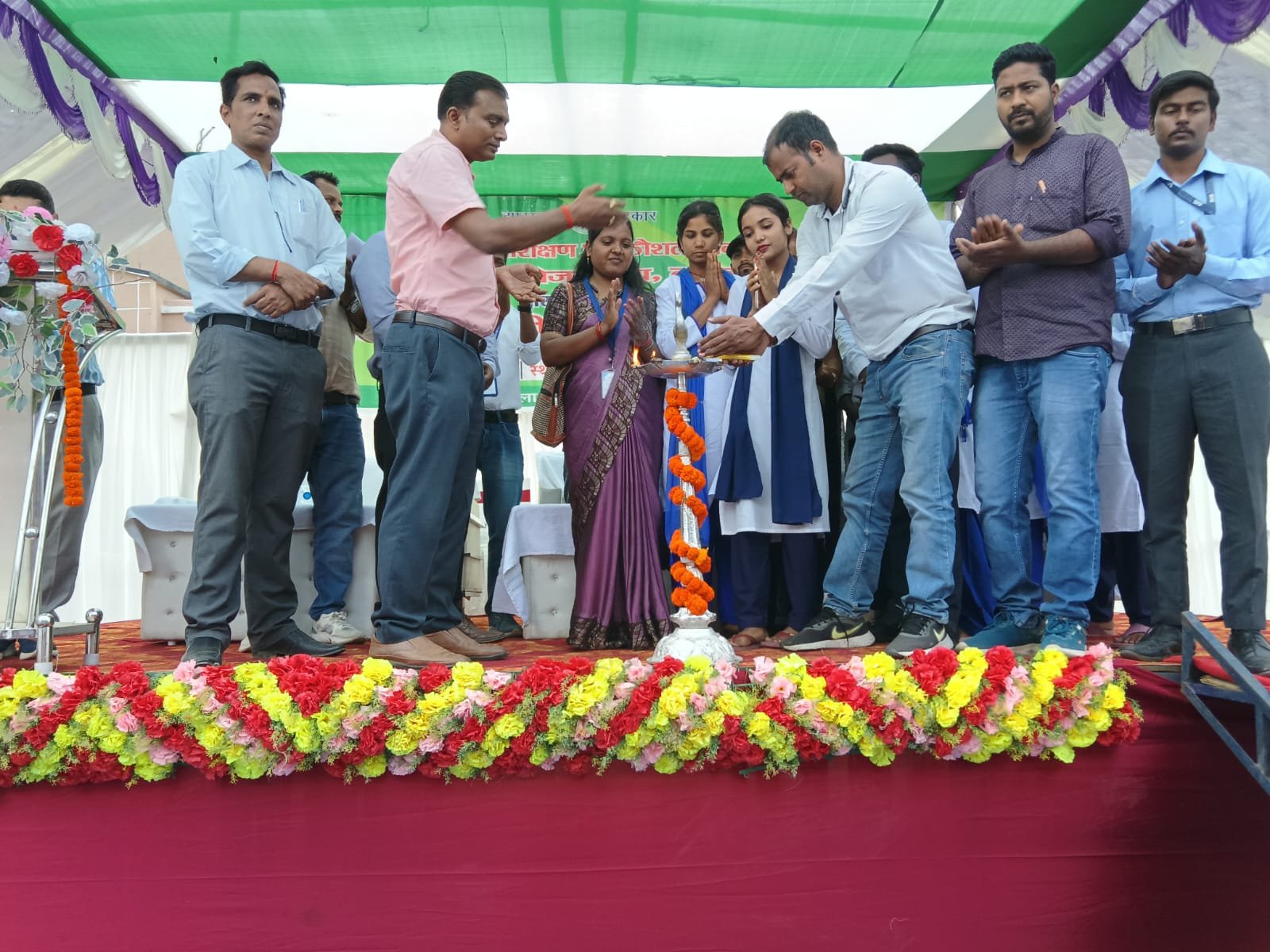 Jharkhand News Today:लातेहार में दत्तोपंत ठेंगड़ी रोजगार मेला 2026 आयोजित, 70 युवाओं का चयन Jharkhand News Today:लातेहार में दत्तोपंत ठेंगड़ी रोजगार मेला 2026 आयोजित, 70 युवाओं का चयन