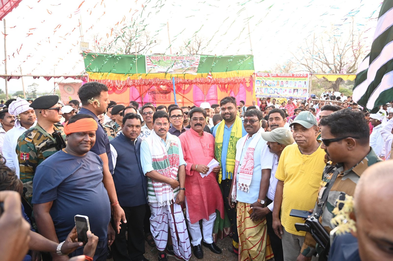 सरहुल प्रकृति से जुड़कर जीवन जीने की सीख देता है:मंत्री योगेंद्र प्रसाद